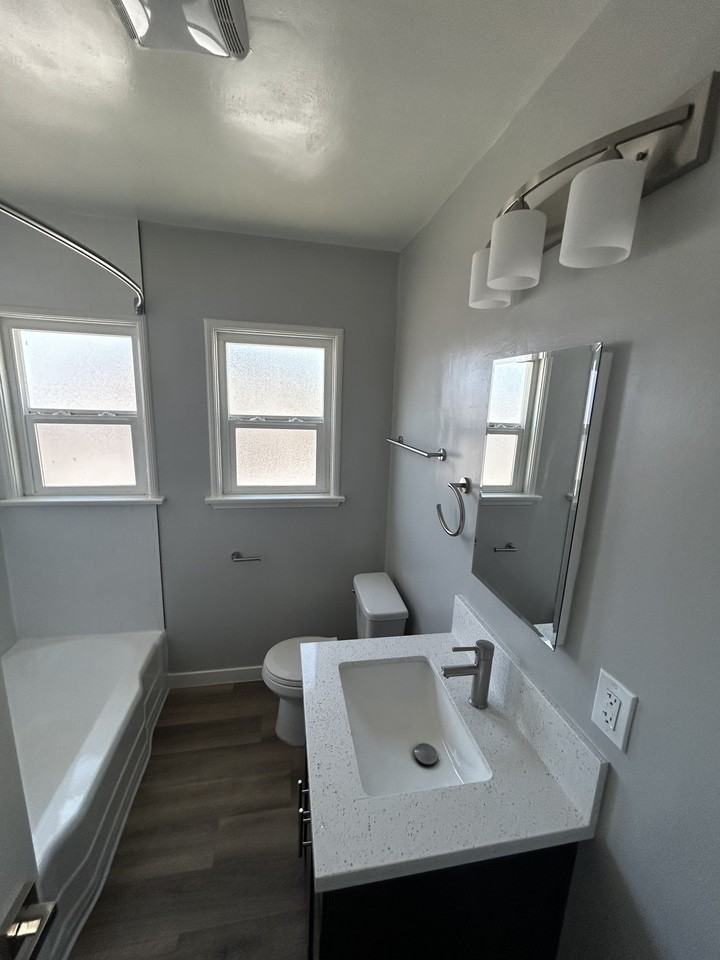 Leimert Park Apartments - Photo 4 of 7