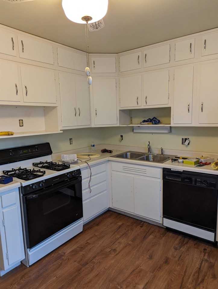 9 Glenview Dr #1 - Photo 2 of 35