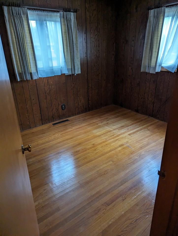 9 Glenview Dr #1 - Photo 5 of 35