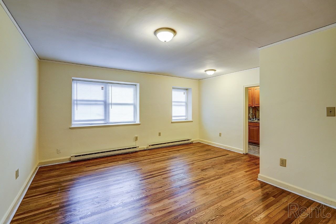 The Raleigh Apartments - Photo 3 of 11