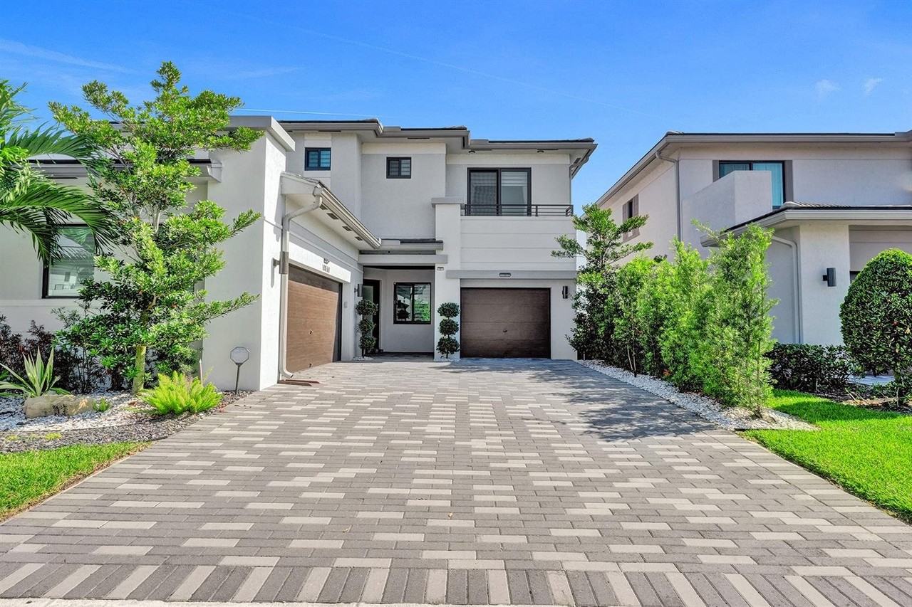 10850 Oceano Way - Photo 2 of 8