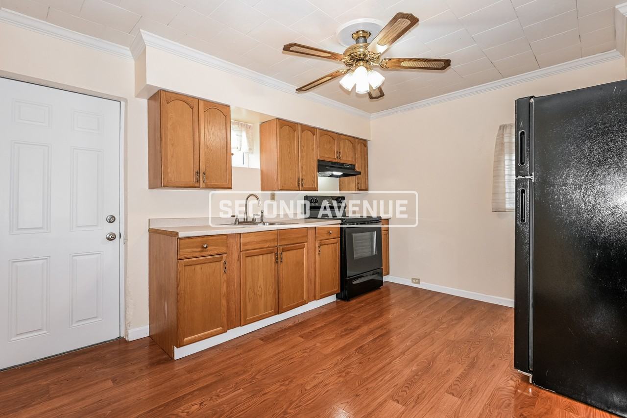 2772 Fernland St - Photo 2 of 17