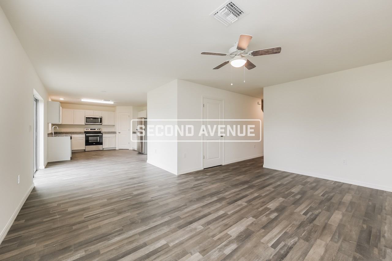 1912 Tanager Ave - Photo 2 of 17