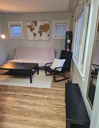 5 Ephgrave Blvd - Photo 2 of 9