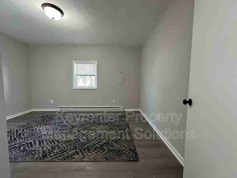 621 C St - Photo 5 of 15