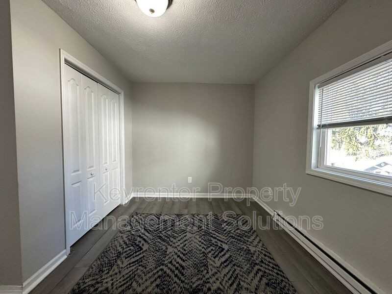 621 C St - Photo 6 of 15