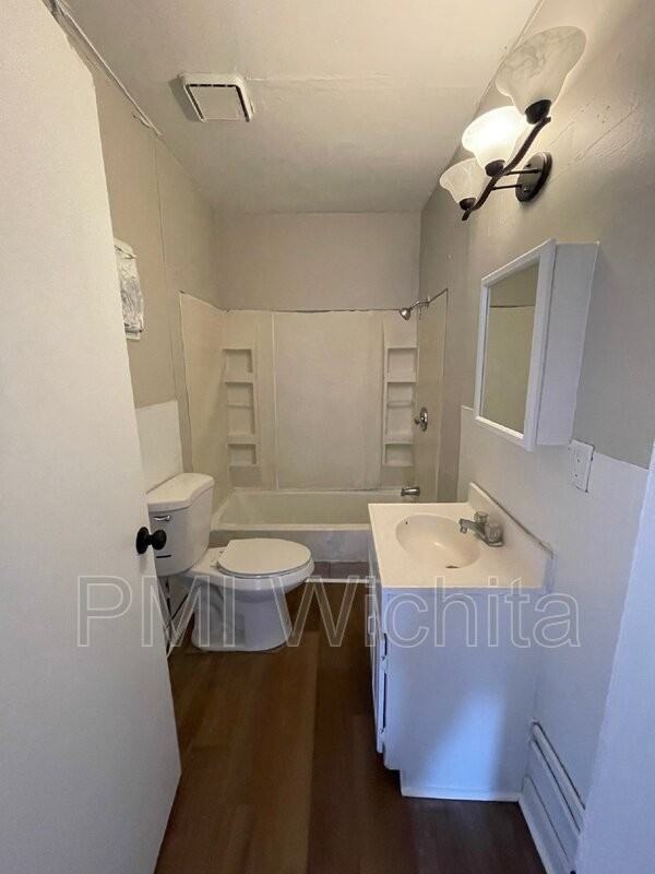 548 1/2 S Edwards Ave - Photo 3 of 7