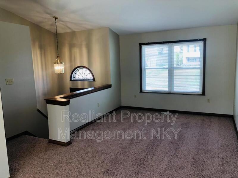 1672 Deer Run Dr - Photo 2 of 9