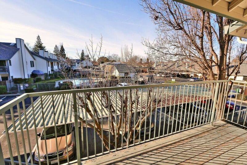 2394 Alta Garden Ln #B - Photo 4 of 36