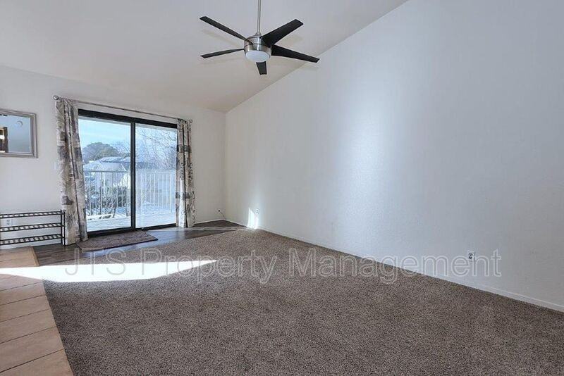 2394 Alta Garden Ln #B - Photo 6 of 36