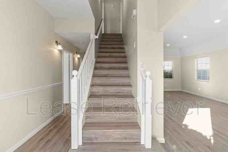 825 Heritage Pl - Photo 4 of 46