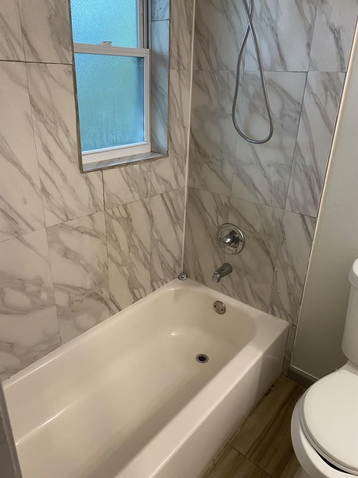 514 Sunset Avenue Northwest - Photo 3 of 4