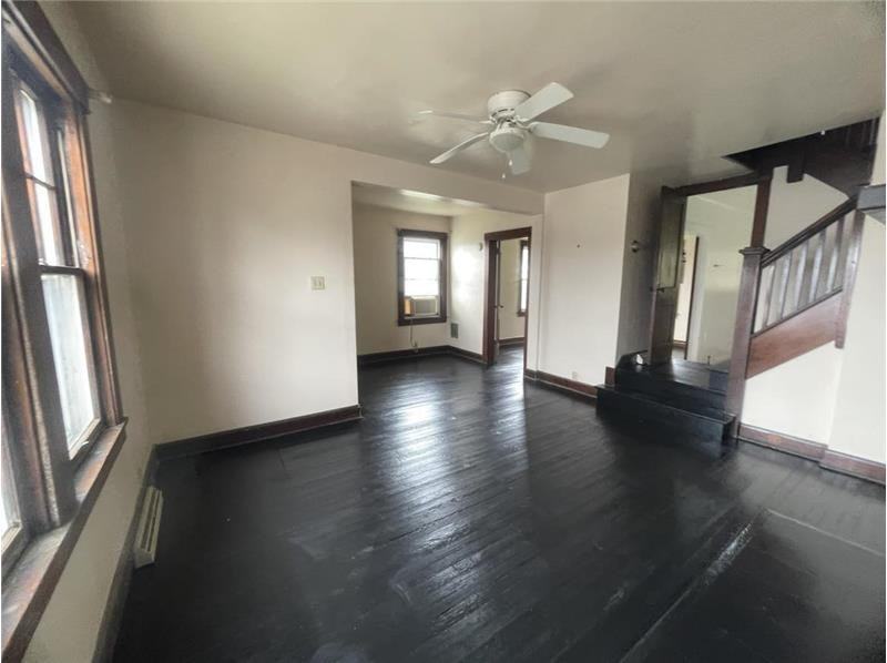 131 George St - Photo 2 of 10