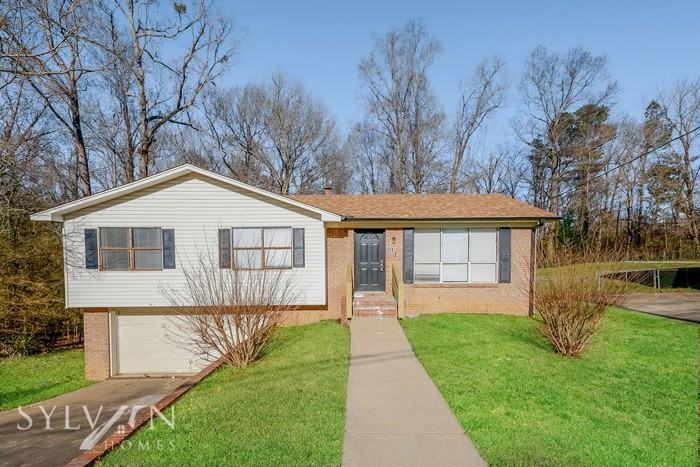 712 2nd Pl - Photo 2 of 14