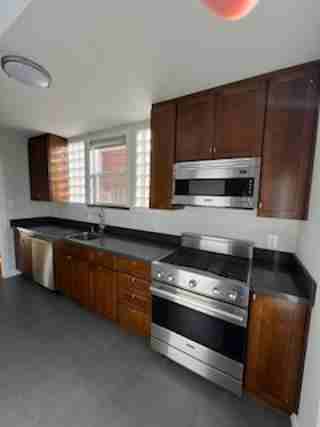2333 Laguna Street - Photo 4 of 12