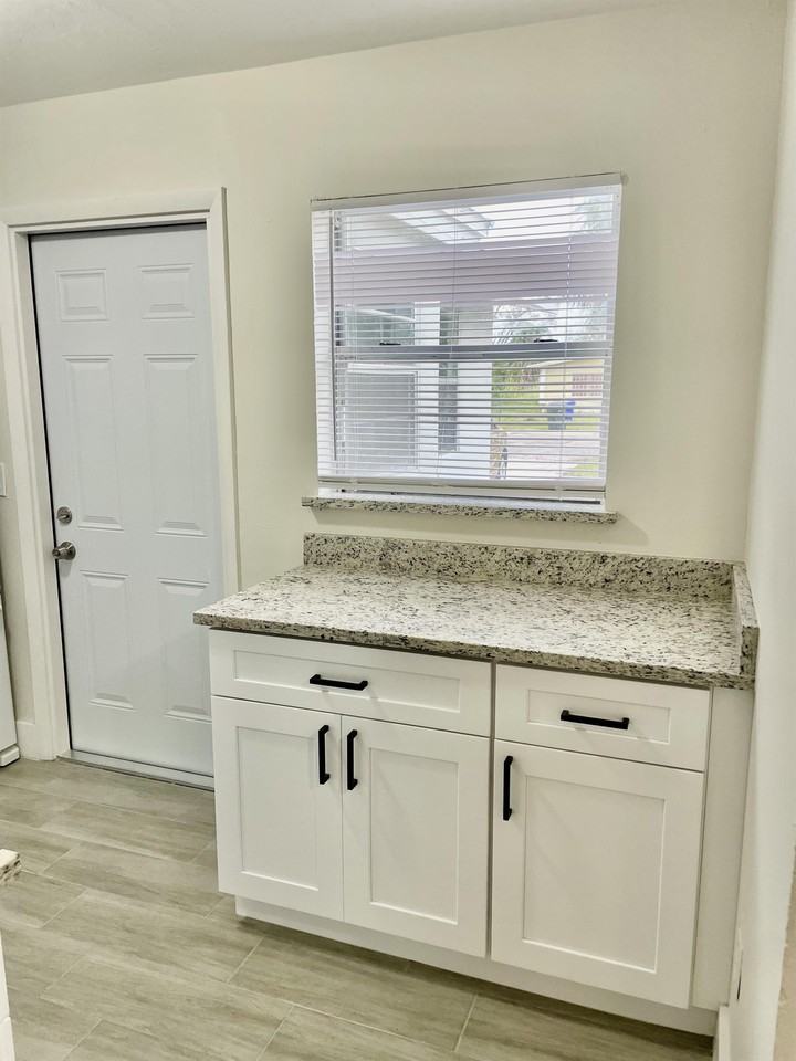 4140 Washington Ave #1 - Photo 6 of 31