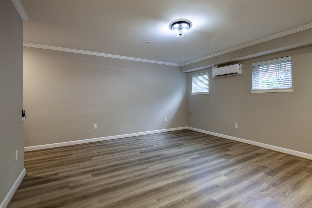 1012 Duke St #1 - Photo 3 of 8