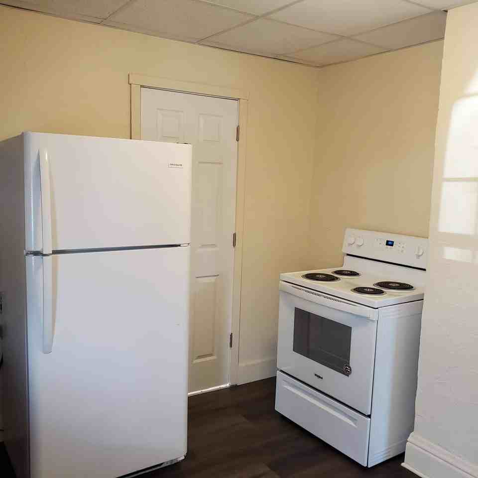 1209 Franklin St - Photo 4 of 13