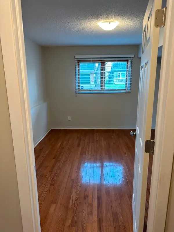 979 Falaise Road - Photo 2 of 10