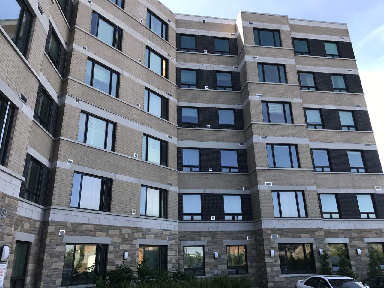 Green Life Golden Condos #849 - Photo 2 of 28