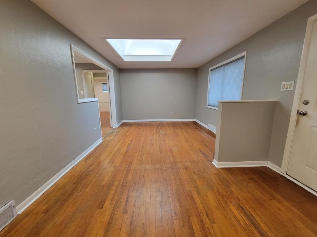 137 Rosemont Dr - Photo 3 of 40