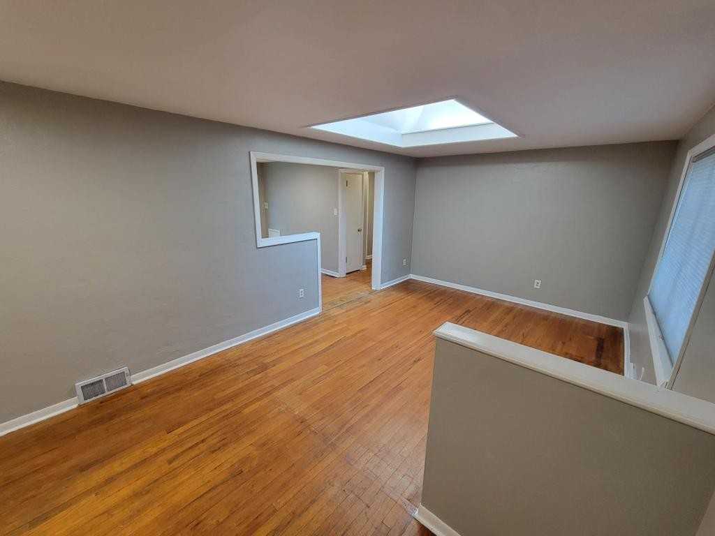 137 Rosemont Dr - Photo 4 of 40