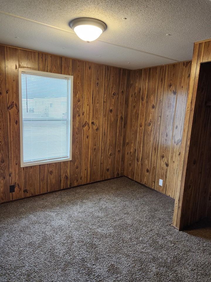 112 Grace Park - Photo 2 of 8