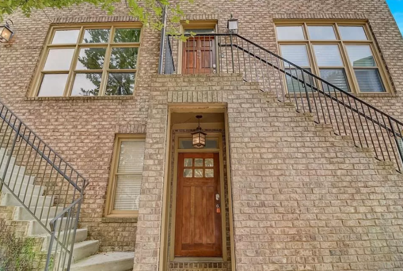 947 North Ormewood Park Drive Southeast #B - Photo 2 of 13