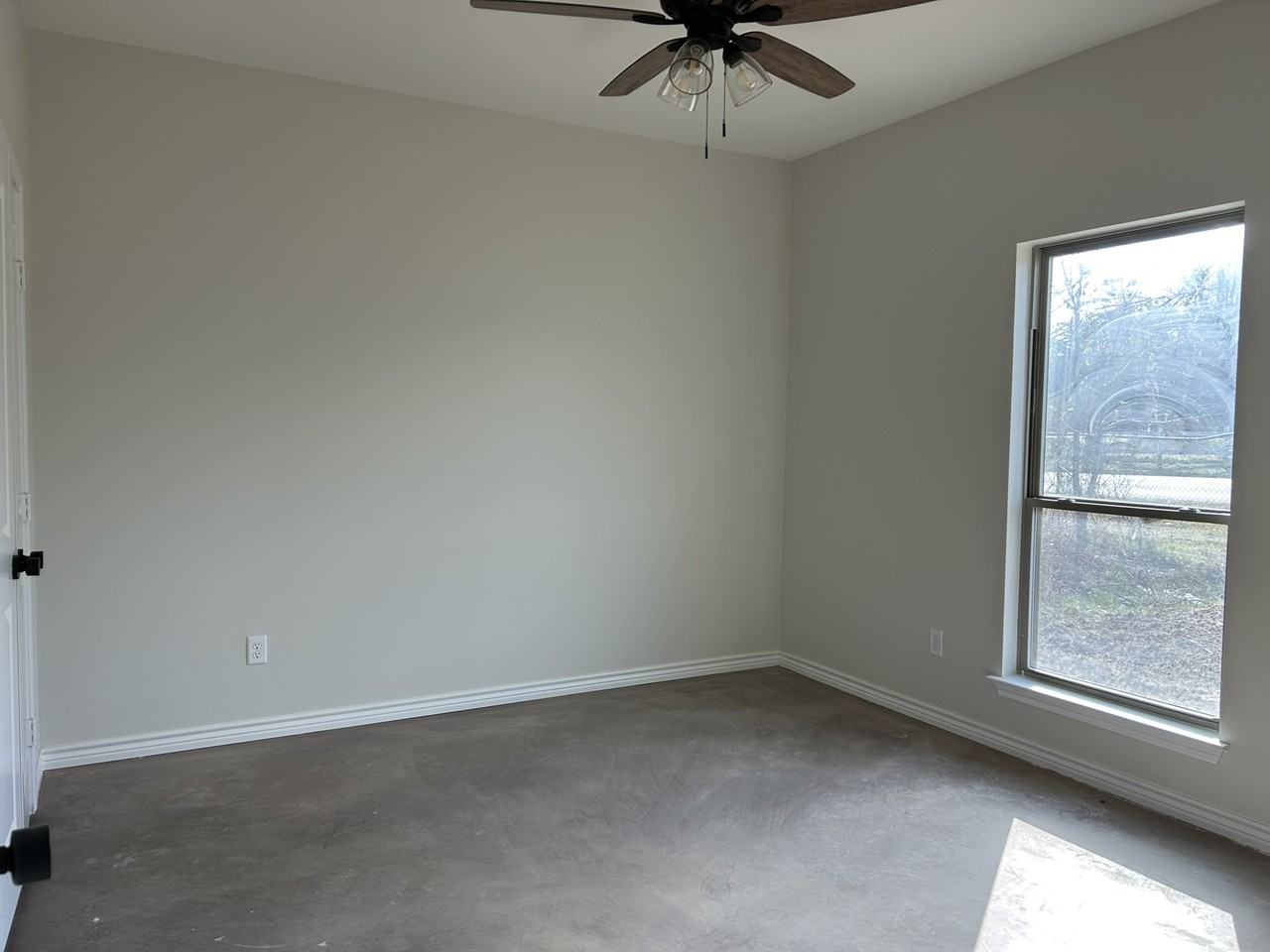 1604 County Road 149 - 4 #4 - Photo 3 of 7