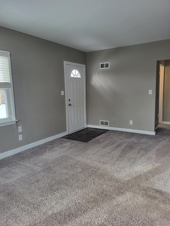 2612 Grant St #2612 - Photo 3 of 16