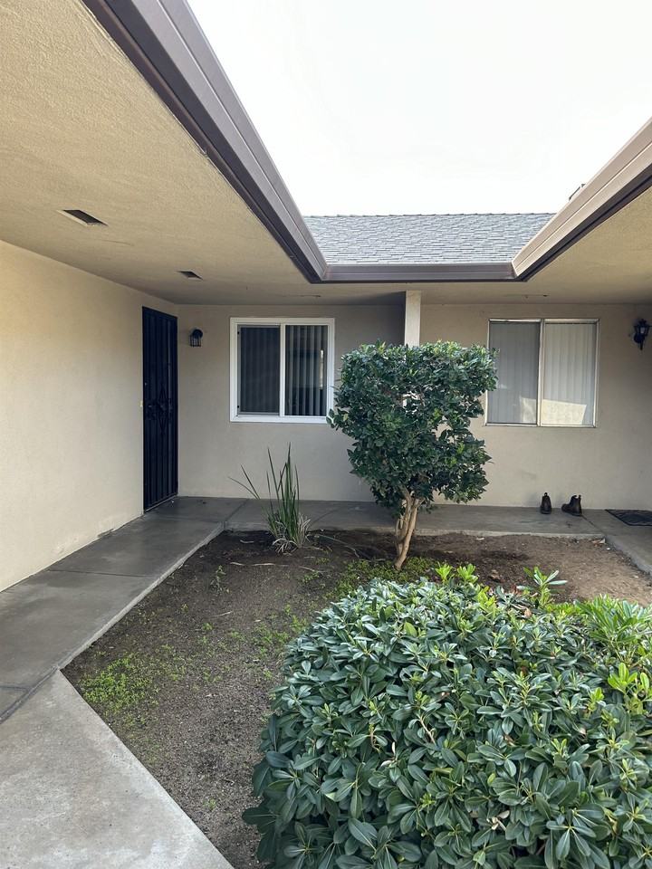 3509 Shawnee Drive - Photo 2 of 17