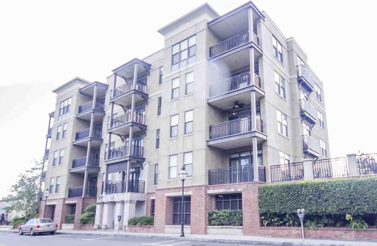 33 Calhoun St #225 - Photo 2 of 10