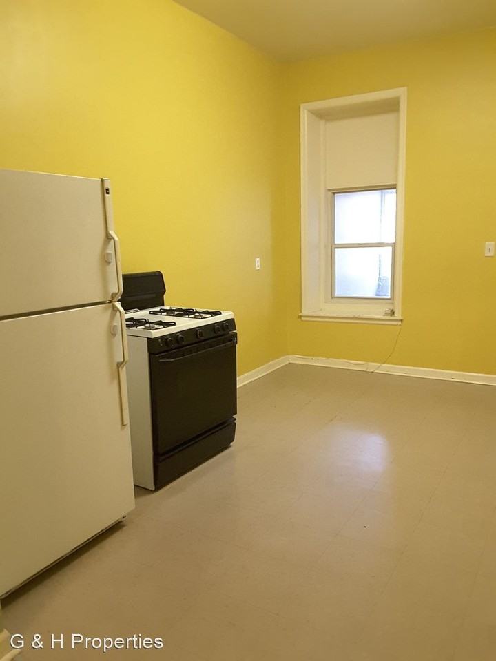 325 Central Ave - Photo 2 of 4