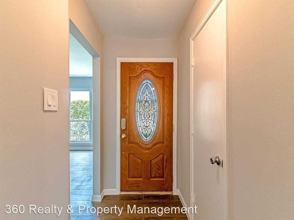 719 Worthshire St - Photo 3 of 26