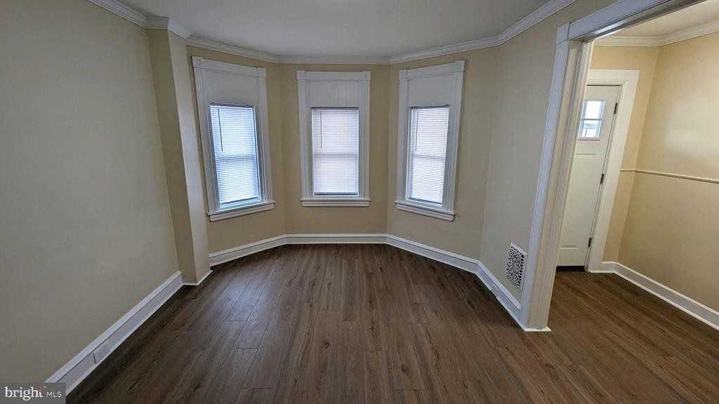 1902 Fairview Ave - Photo 2 of 15