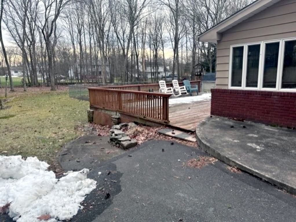 25 Brook Ln - Photo 3 of 30