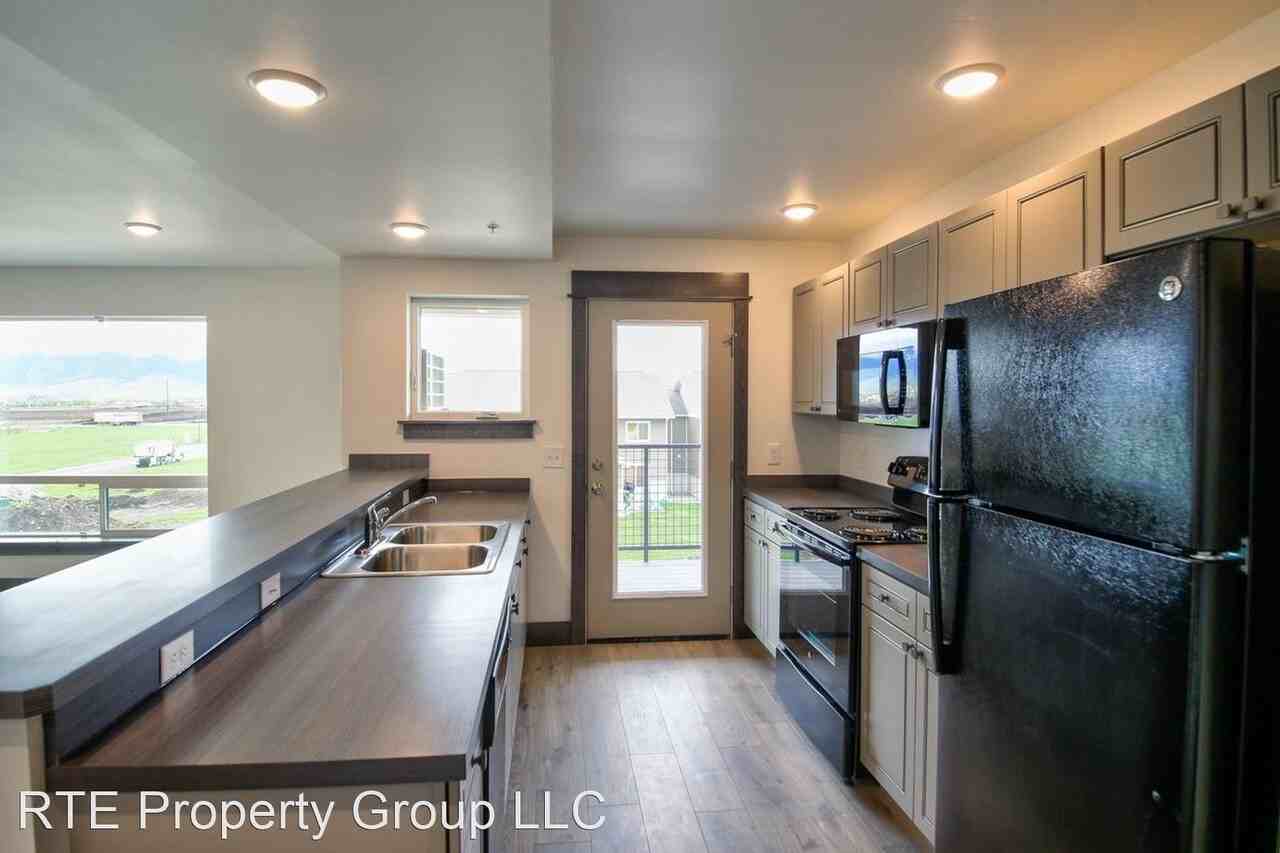 1807 Golden West Dr - Photo 2 of 2