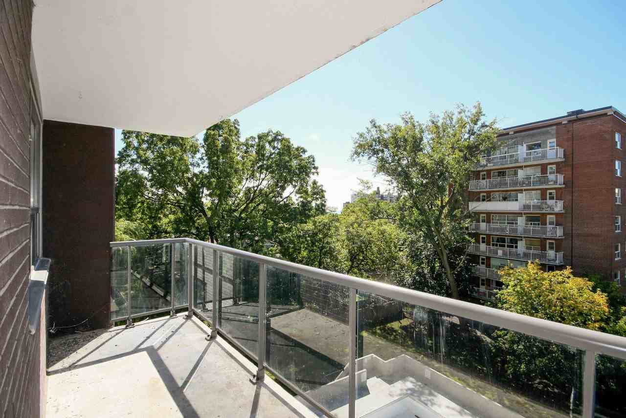 Lord Dufferin Apartments 200 Dufferin St, Toronto, ON M6K 1Z4 Zumper