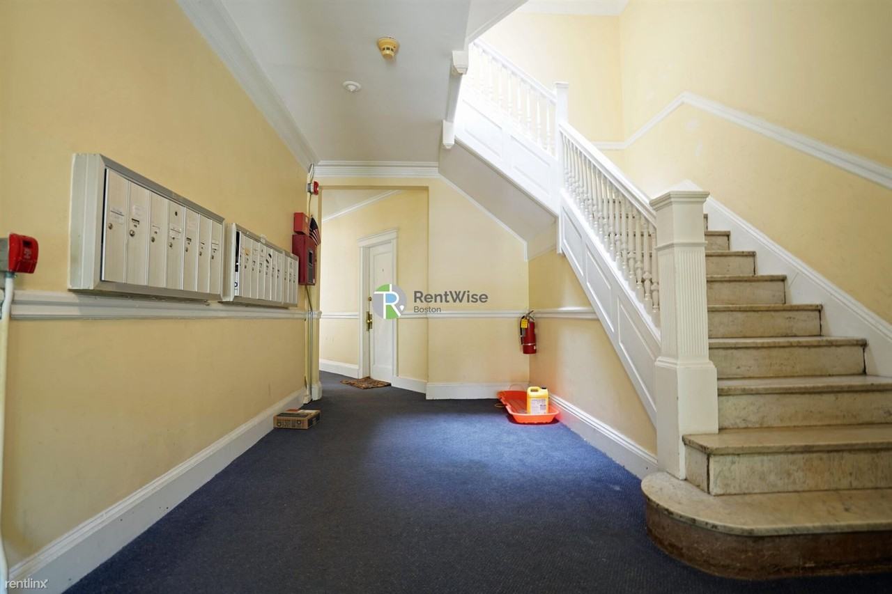 1846 Commonwealth Ave - Photo 2 of 2