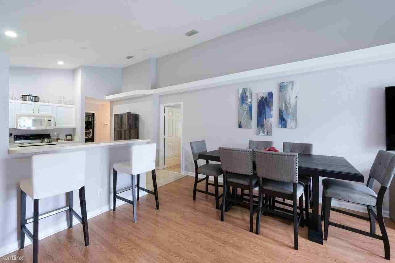 131 Pennock Landing Cir - Photo 3 of 13