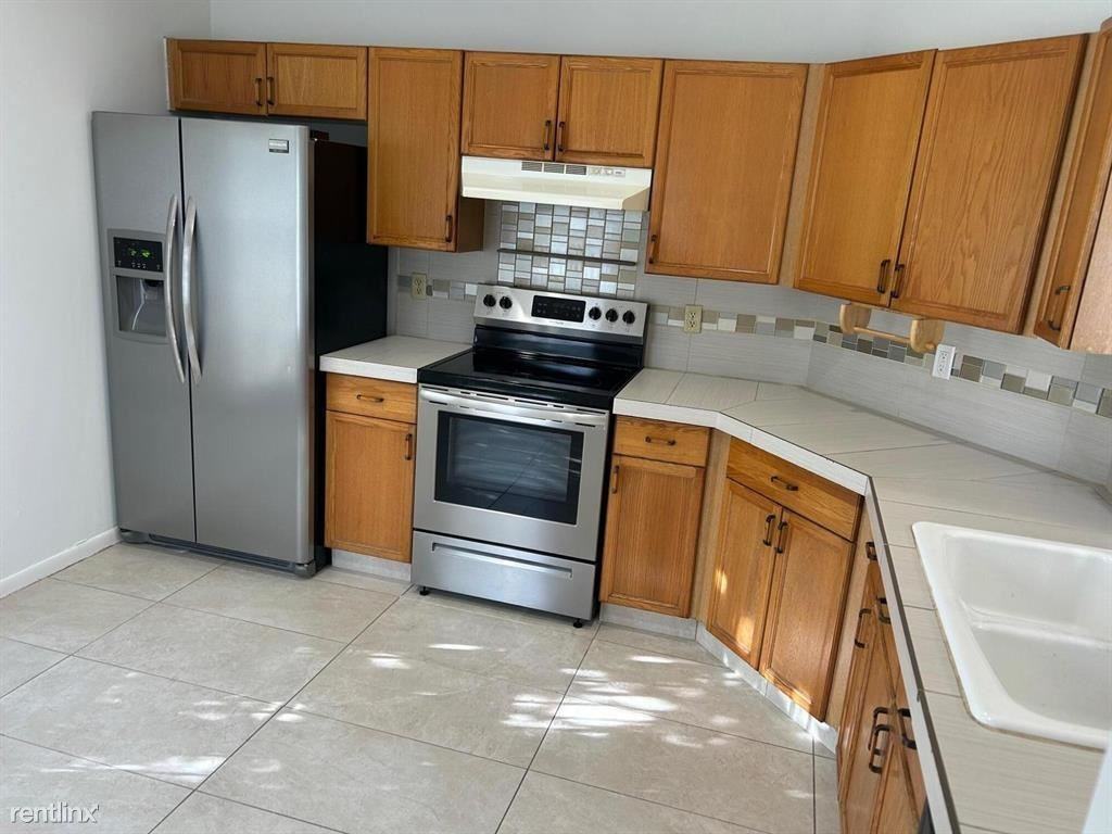 10136 Boynton Place Cir - Photo 3 of 10