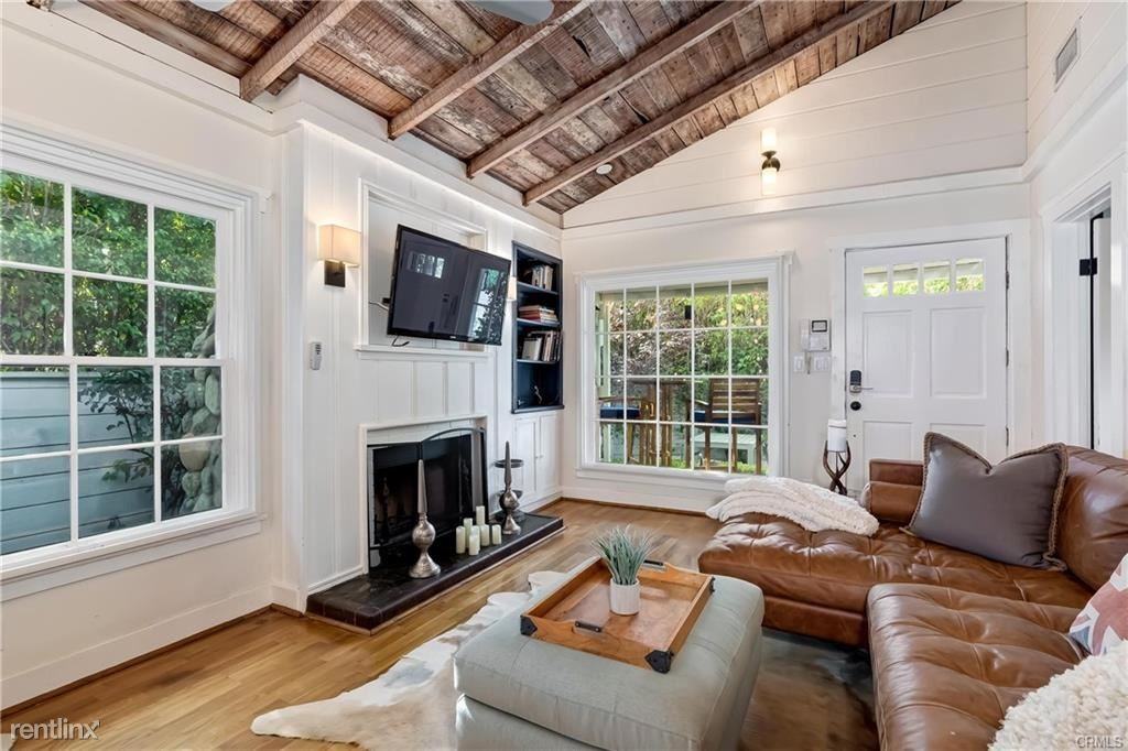 400 Norwich Dr - Photo 2 of 11