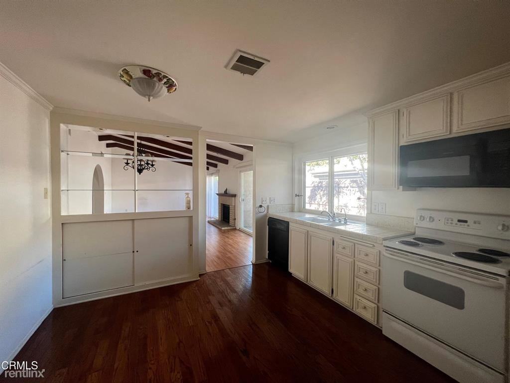 75 E Sierra Madre Blvd #C - Photo 3 of 11