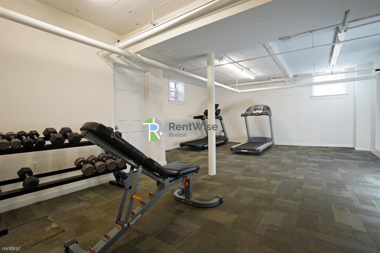 1850 Commonwealth Ave - Photo 3 of 5