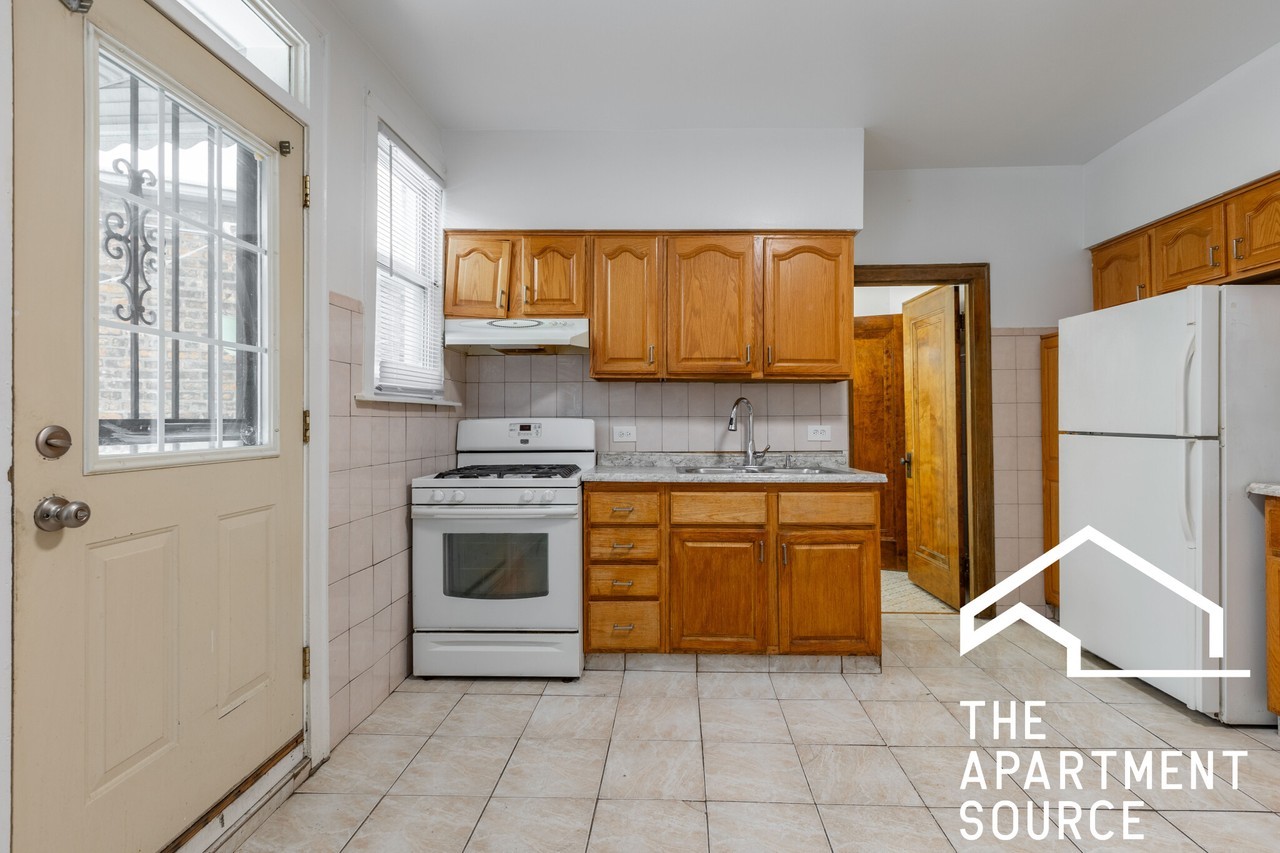 4921 W Berteau Ave #2 - Photo 2 of 14