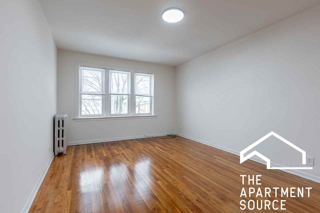 4921 W Berteau Ave #2 - Photo 7 of 14