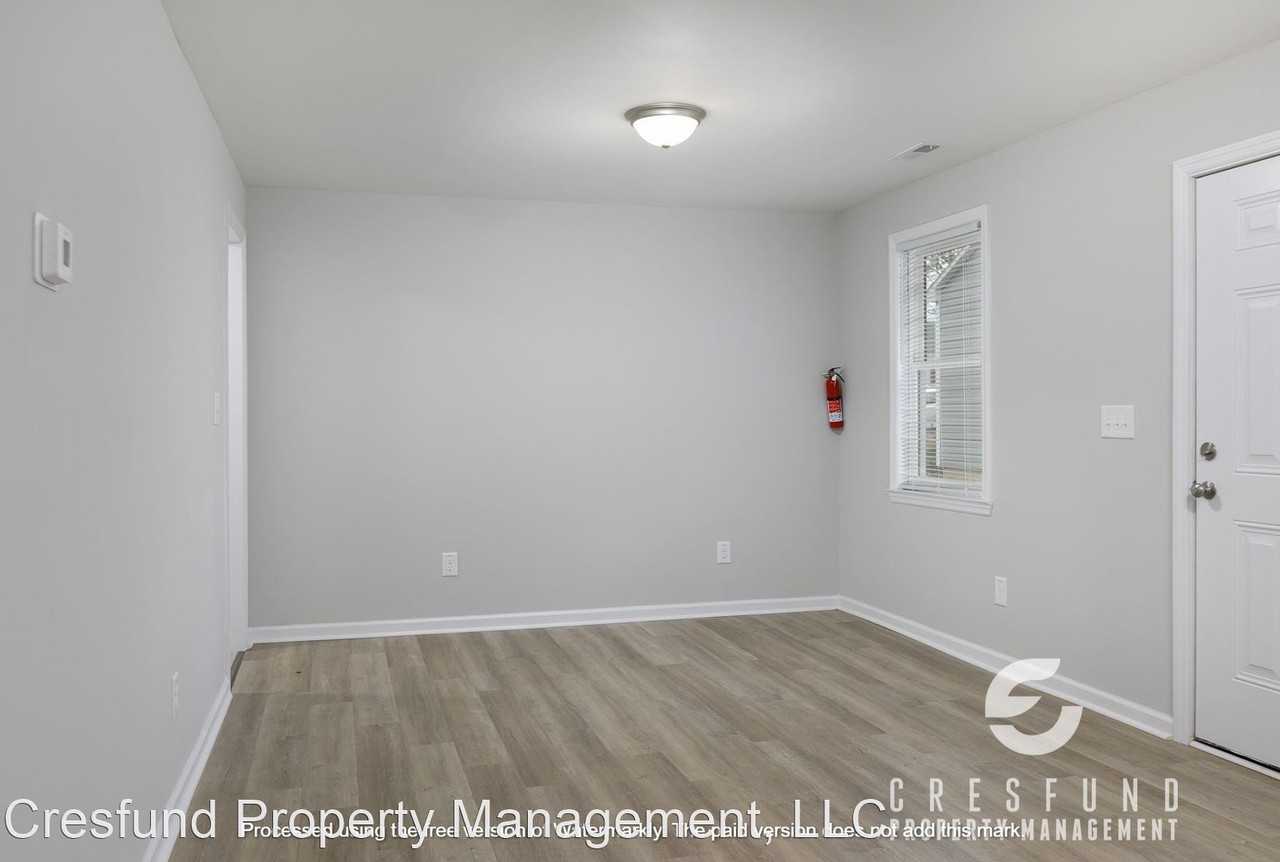 2 bedroom in Terry Sanford - Photo 3 of 12