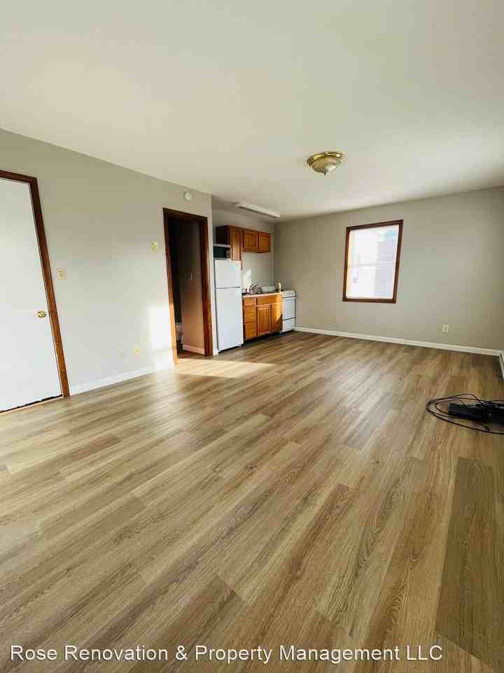 1015 3rd St 1412 Water St - Photo 3 of 11