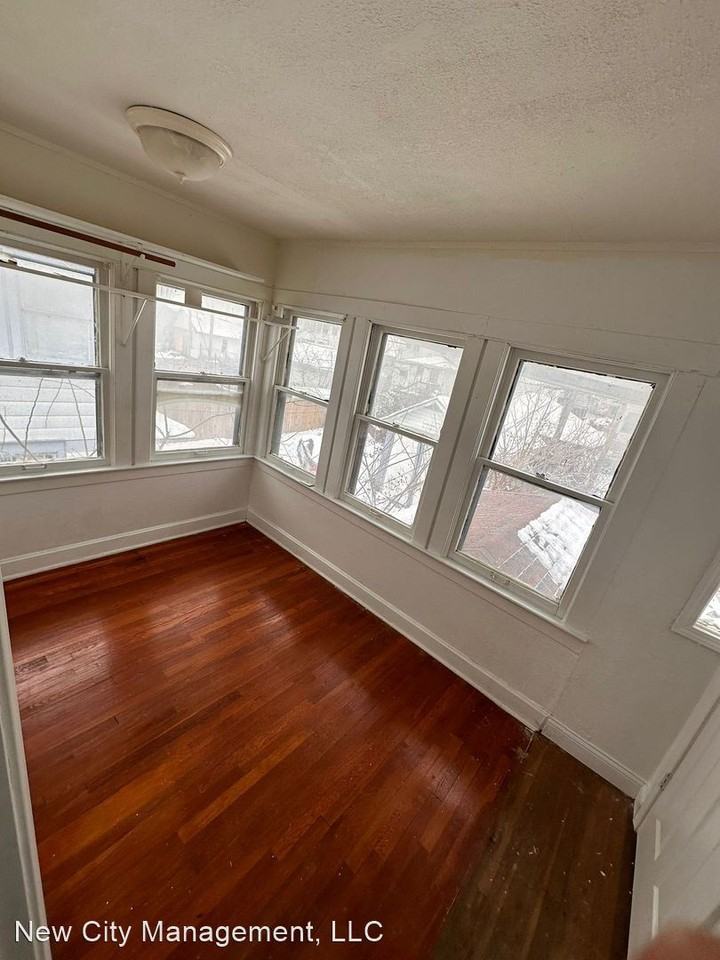 3902 College Ave - Photo 2 of 9