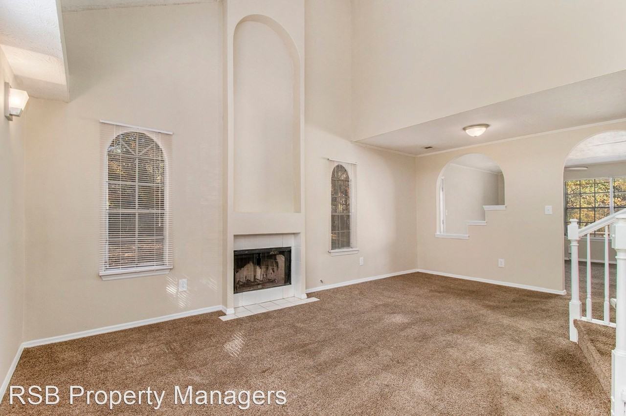 3597 Six Oaks Ct - Photo 2 of 17